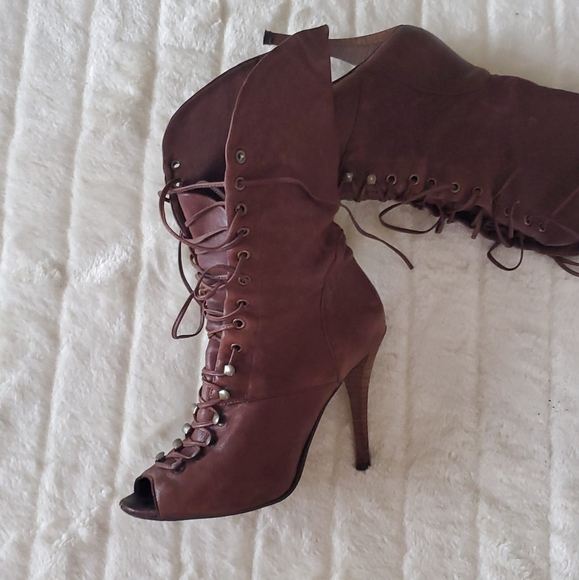 Guess Gwowenson Leather Boots - Picture 2 of 8